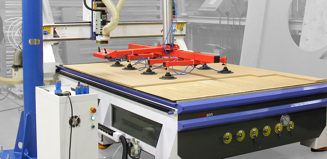 Трехосевой портальный станок